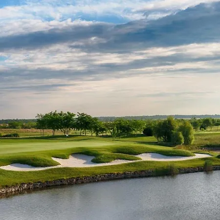 Sunny Ap In Golf Complex Lighthouse *