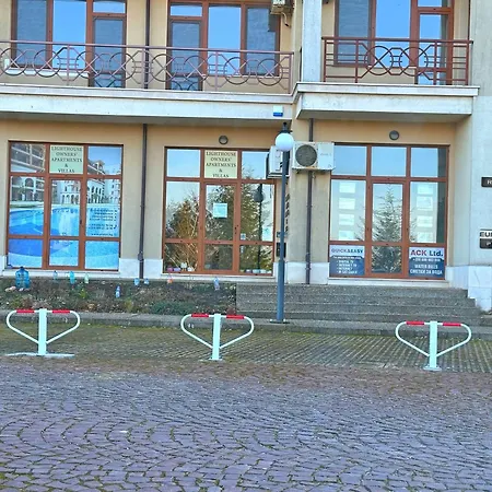 Sunny Ap In Golf Complex Lighthouse Lägenhet Baltjik