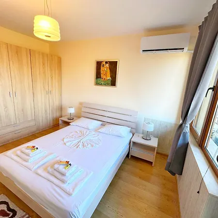 Sunny Ap In Golf Complex Lighthouse Baltjik