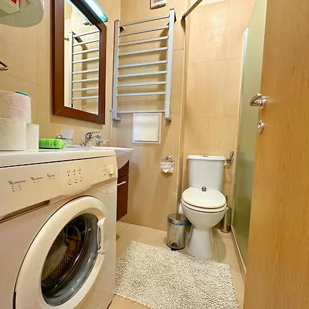 Sunny Ap In Golf Complex Lighthouse