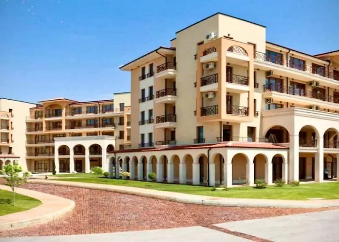 Sunny Ap In Golf Complex Lighthouse Διαμέρισμα